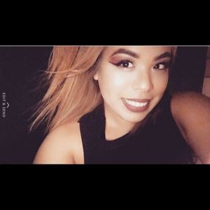 Meet your Posher, Rebecca